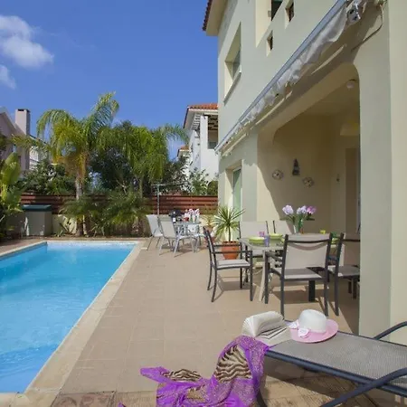 “villa 5 Minutes Drive Away From Nissi Beach” Protaras 96 * פאראלימני