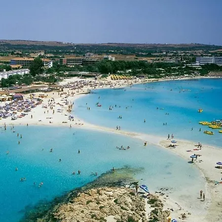 “villa 5 Minutes Drive Away From Nissi Beach” Protaras 96 *