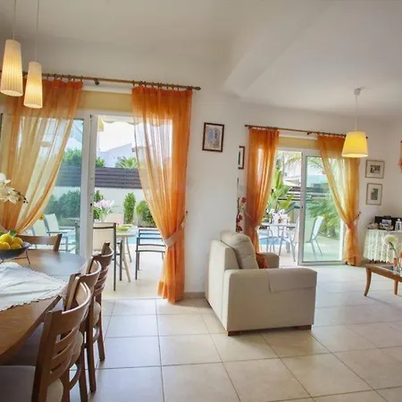 Vilă “villa 5 Minutes Drive Away From Nissi Beach” Protaras 96