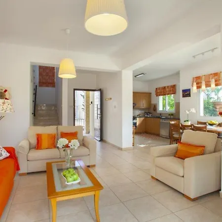 “villa 5 Minutes Drive Away From Nissi Beach” Protaras 96 Paralímni